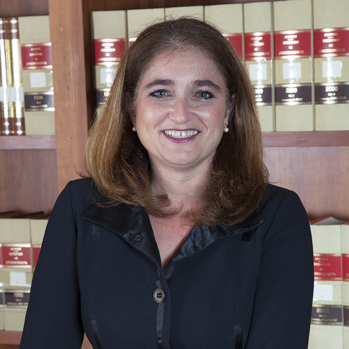 María Cristina Sempere Más es abogada en el área bancaria en despacho de abogados en Elche Bufete Sempere Jaen