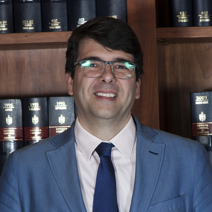 Javier Gonzálvez Albero es Abogado Economista en el despacho de abogados en Elche Bufete Sempere Jaén en Elche