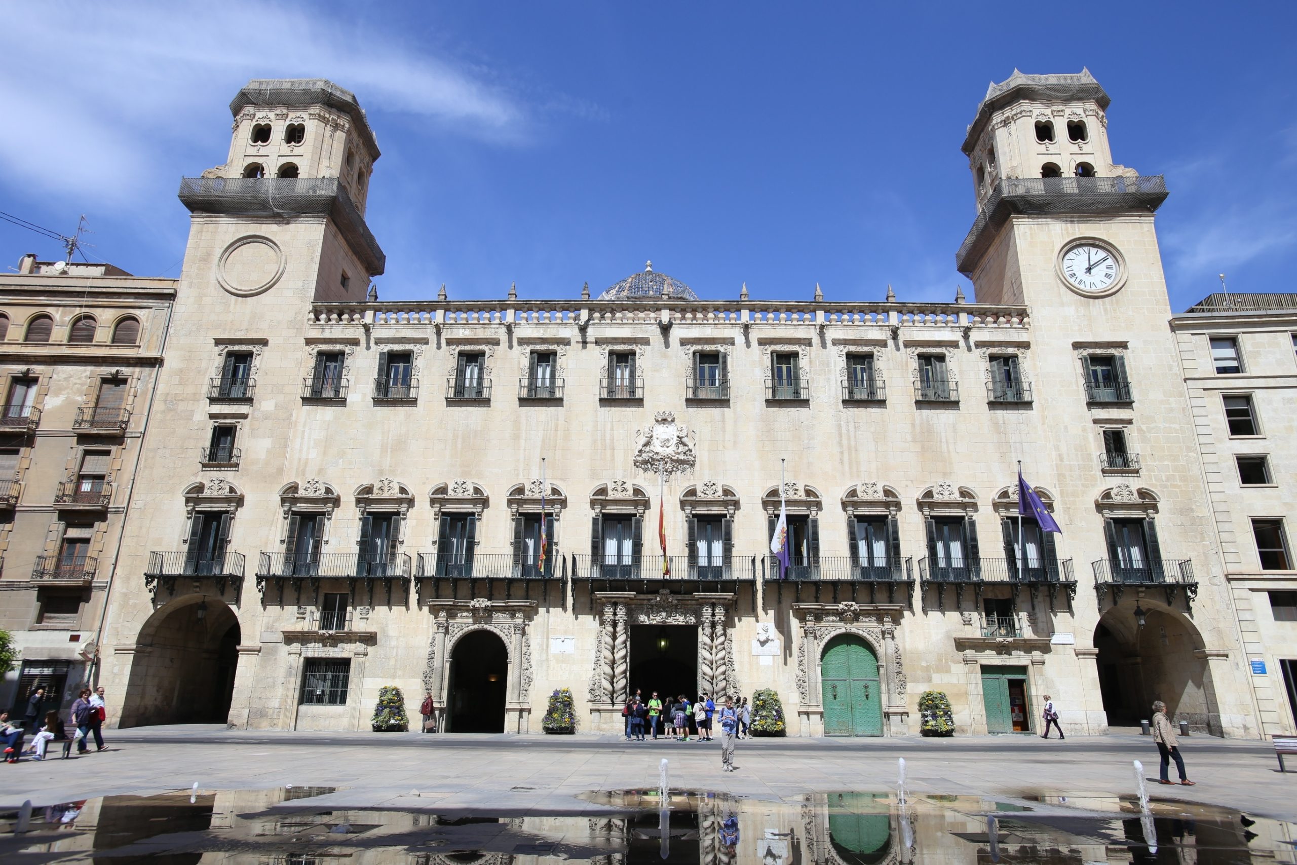 Una sentencia hace fija a una funcionaria en el Ayuntamiento de Alicante